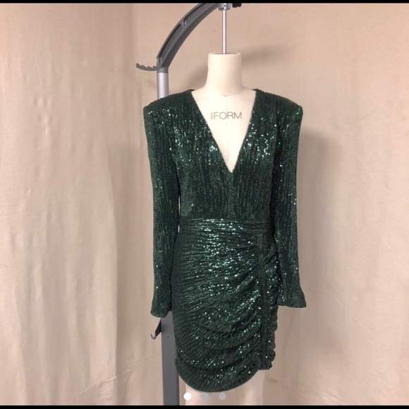 Gorgeous sequin green dress lavish Alice❤️ - Picture 5 of 5